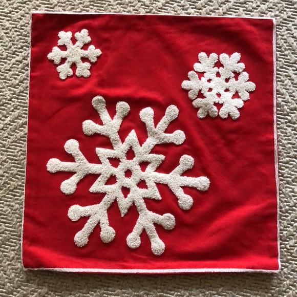 Lehour Winter Christmas red snowflake pillow cover - Picture 4 of 13